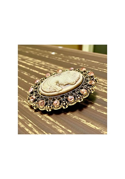 Zirkon Taşlı Altın Renk Vintage Oksideli Tasarım Cameo Kraliçe Broş Çok Renkli