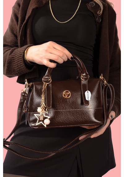 Westbag Kadın Parlak Rugan Deri Star Charm Detaylı El Ve Omuz Askılı Çanta Kahverengi