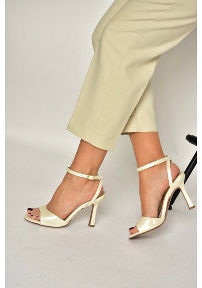 Fox Shoes Y997264608 Sedef Rugan Kalın Topuklu Ayakkabı SEDEF