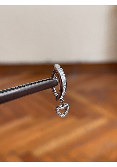 Kalp Sallantılı Zirkon Titanyum Klips Göbek Piercing Ultraliğht 10 Mm Titanyum Göbek Piercingi Mavi - Gümüş