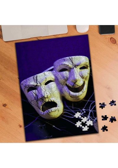 Gülen Ve Şaşkın Maske Resmi 240 Parça Puzzle Yapboz-69901