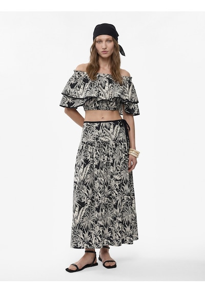 Koton Salda Kumaş Floral Desenli Fırfırlı Omuzu Açık Crop Bluz Siyah Desenli 6sak60174ew