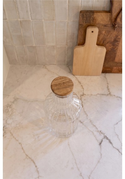 1350 Ml Cam Şişe Ahşap Kapaklı Cam Sürahi Çizgili Borosilikat Cam Şişe Şeffaf Cam Su Şişesi Mutfak İçecek Şişesi 11x25 Cm Şeffaf