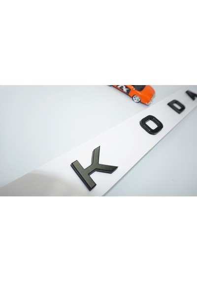 Dk Tuning Yeni Nesil Uzun Bagaj Siyah Yazı Logo Skoda İle Uyumlu
