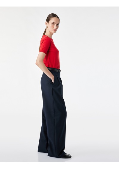 Koton Regular Fit Düğme Detaylı Bisiklet Yaka Kısa Kollu Triko Tişört Kırmızı 7wak90579ht Koton Regular Fit Düğme Detaylı Bisiklet Yaka Kısa Kollu Triko Tişört Kırmızı 7wak90579ht