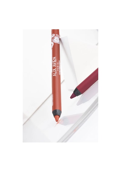 Alix Avien Suya Dayanıklı Uzun Süre Kalıcı Yumuşak Dudak Kalemi Staying Power Lip Pencil 57 Raspberry