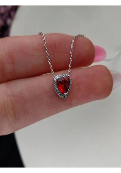 Swarovs'ki Taşlı Kırmızı Kalp Model 925 Ayar Gümüş Sevgiliye Eşe Anneye Arkadaşa Hediye Kolye