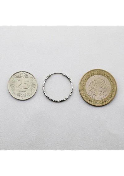 Yıldız Kalemli Beyaz Altın Halka Küpe Çapı: 2.2cm Beyaz Altın