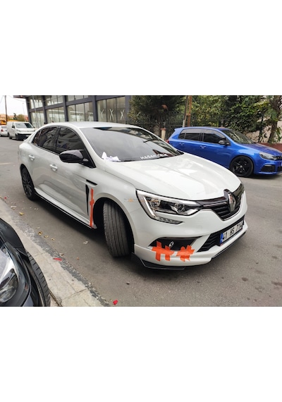 Renault Megane 4 Ön Karlık Tampon Eki Plastik Boyasız