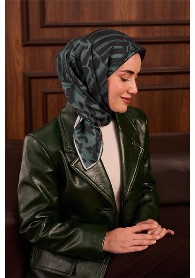 Silk Home Twill İpek Eşarp Koyu Yeşil Patina Su Yeşili Desenli Tok Duruşlu 90x90 Çok Renkli
