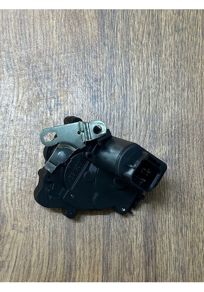 Kia Cerato Ön Sağ Otomatik Merkezi Kilit 2003-2009