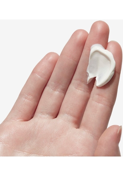 Cildi Gün Boyunca Nemlendiren Ve Yumuşaklık Kazandıran Etkili Nemlendirici Krem Spf30 50 Ml