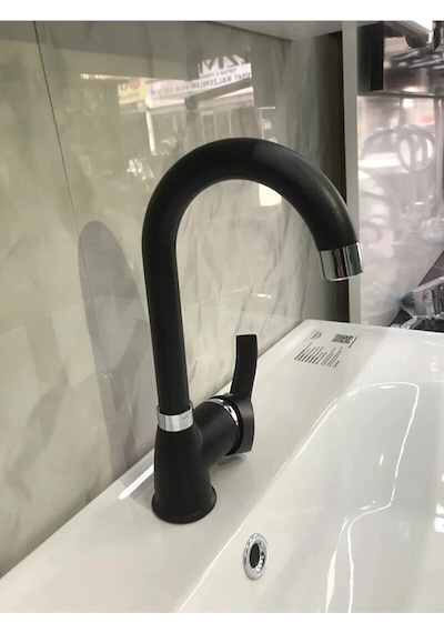 Siyah Kısa Lavabo Bataryası Delta Banyo Sıcak Soğuk Su Girişli Musluk Siyah