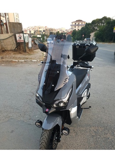 Motocam Rks Freccia Ön Cam 2022-2026 Model 65cm Füme Renkli 4mm Orta Boylu
