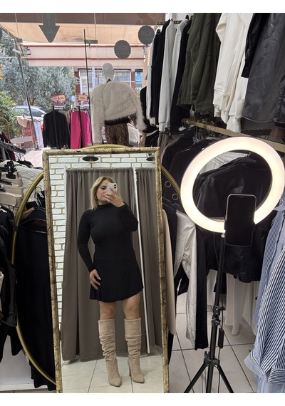 Tuba Toptaş Kloş Elbise Balıkçı Yaka Siyah