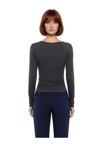 Ersefa Stil Kadın Fitted Vücuda Oturan Büzgü Drape Detaylı Esnek Bluz Cr Antrasit