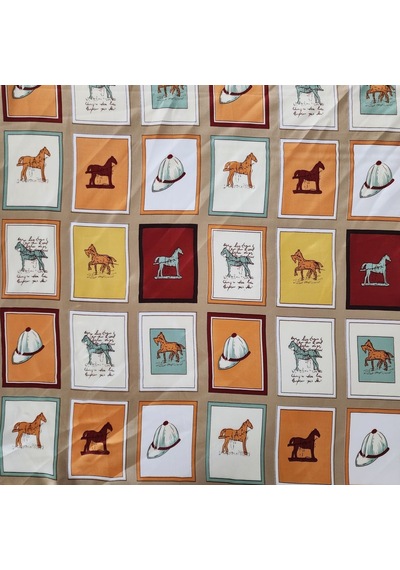 Hedea Rüzgarın Yelesi Saten Fular 70x70 Cm Çok Renkli