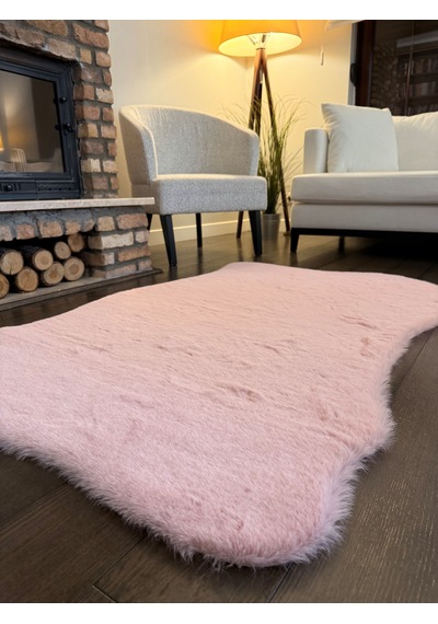 Ultra Soft Pembe Yumuşak Dokulu Peluş Halı Asimetrik