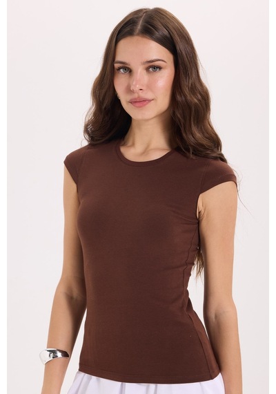 Tudors Kadın Slim Fit Dar Kesim Pamuklu Likralı Bisiklet Yaka Ay Kol Kahverengi Tişört-51124