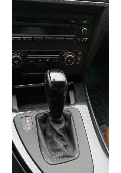 BMW X1 E84 Vites Orta Kaplaması Siyah