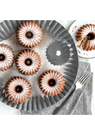 Nordicware 6 Lı Mini Brilliance Kek Kalıbı - Altın