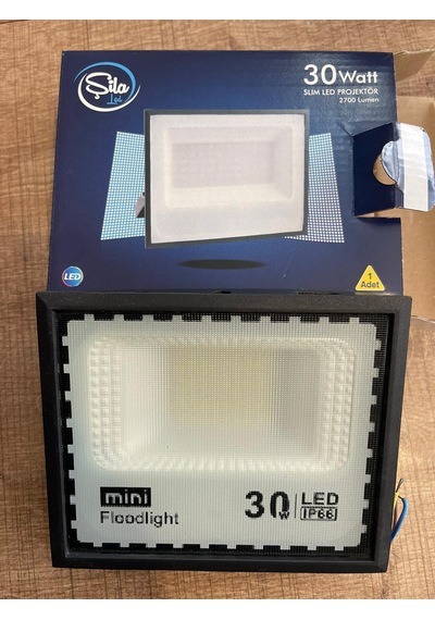 30 W YÜKSEK LÜMEN SLİM LED PROJEKTÖR