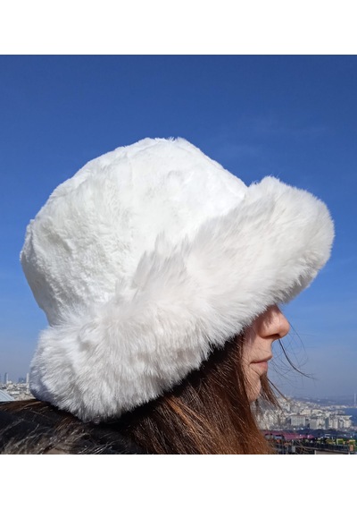 Shopiolog Pofidik Peluş Şapka Kışlık Suni Kürk Kalpak Kova Şapka Beyaz