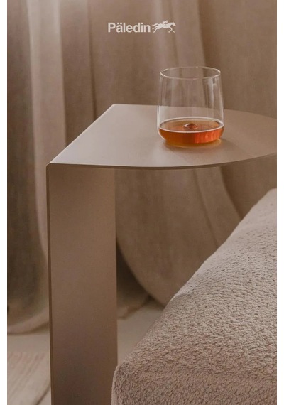 Paledin Design Corvus C Form Çelik Yan Sehpa Modern Koltuk Yanı Sehpası Turuncu 37x30x60 Cm Bej