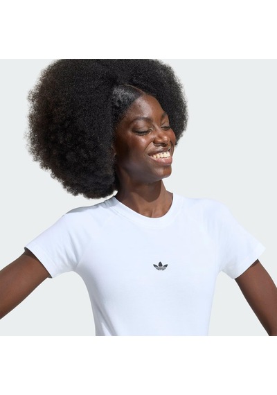 Adidas Essentials Kadın Tişört C-adıkq6699b30a00 Beyaz