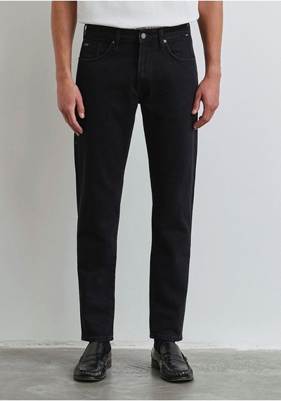 Mavi Milan Classic Denim Yıkamalı Siyah Jean Pantolon 0081090642 Washed Black Classic Comfort Mavi Milan Classic Denim Yıkamalı Siyah Jean Pantolon 0081090642 Washed Black Classic Comfort