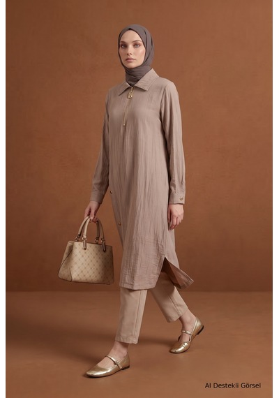 Armine Trend Fermuar Detaylı Yakalı Uzun Tunik Yan Düğme Detaylı Rahat Kesim Tesettür Tunik 111 Cm Boy Vizon 26yt447 Armine Trend Fermuar Detaylı Yakalı Uzun Tunik Yan Düğme Detaylı Rahat Kesim Tesettür Tunik 111 Cm Boy Vizon 26yt447