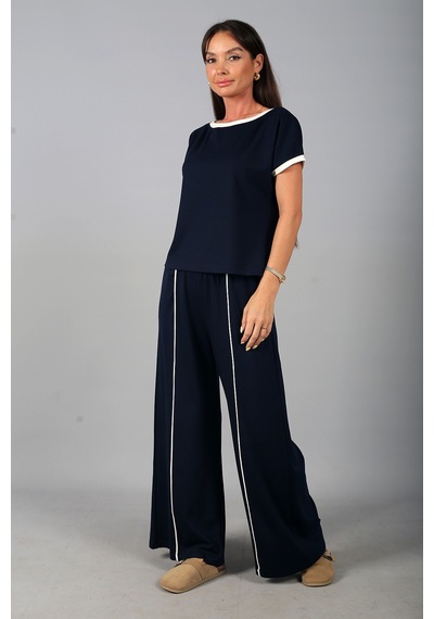 By Saygı Kadın Geniş Yaka Bluz Beli Lastikli Cepli Bol Paça Pantolon Biyeli Modal 2'li Takım Lacivert By Saygı Kadın Geniş Yaka Bluz Beli Lastikli Cepli Bol Paça Pantolon Biyeli Modal 2'li Takım Lacivert