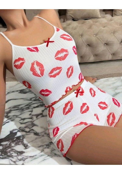 Motto10 Butik Kadın Beyaz Dudak Desenli Seksi Gecelik Takım 5021