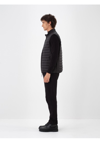 Xint Siyah Formunu Koruyan Regular Fit Yelek 190591