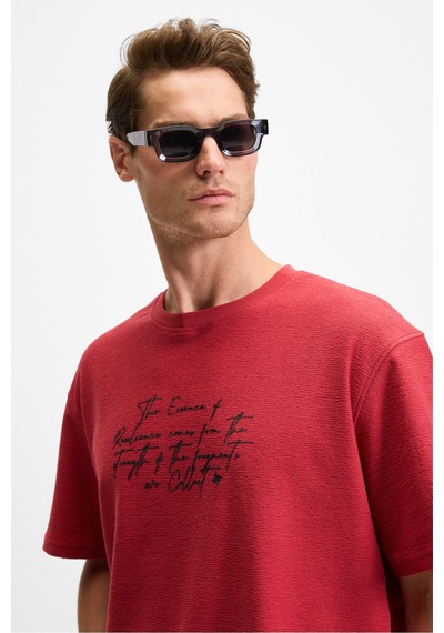 Grımelange BONDIA Erkek Baskı Detaylı %100 Organik Pamuk Oversize Fit Bisiklet Yakalı Kısa Kollu Bordo T-Shirt