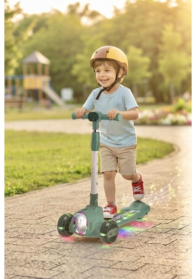 Işıklı Ve Müzikli Çocuk Scooterı4 Kademeli Ayarlanabilir Gidon Yüksekllikli Özel Tasarımlı Scooter Çok Renkli