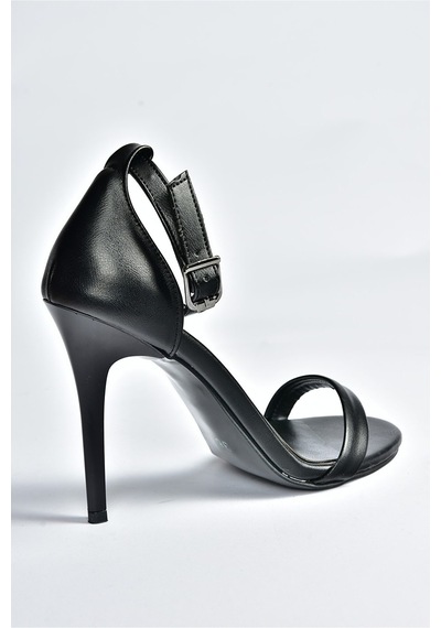 Fox Shoes B922112609 Kadın Topuklu Ayakkabı Siyah
