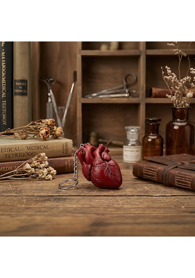 Anatomik Kalp Tasarım Anahtarlık Kırmızı