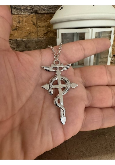 Snake And Cross Unisex Kolye 60 Cm Zincirli, Güç Ve İnanç Temalı Tasarım Çok renkli