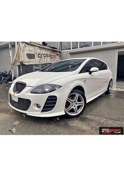 Seat Leon 2 Cupra Ön Tampon Fiberglass Boyasız