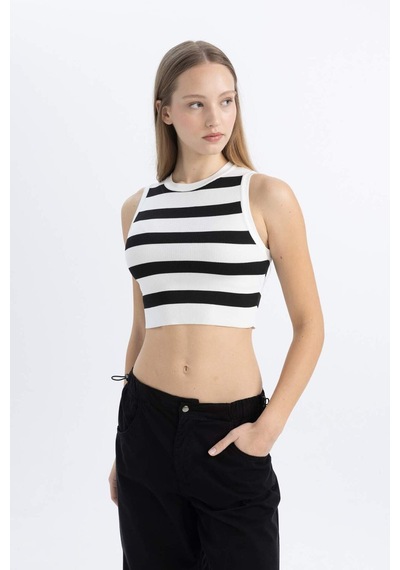 DeFacto Coool Slim Fit Dar Kesim Bisiklet Yaka Çizgili Triko Atlet A8242AX24SPBK27