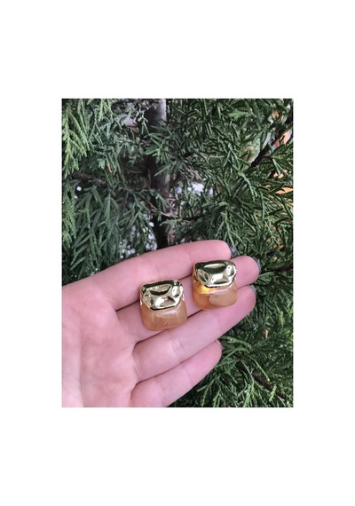 Gold Ezme Detaylı Bal Rengi Küpe Altın