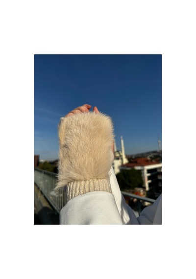 Mollycrush Kadın Peluş Detaylı Yarım Parmak Kışlık Eldiven Sıcak Tutarlı Şık Tasarım Bej