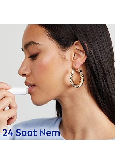 Nıvea Hydro Care Dudak Bakım Kremi, 24 Saat Nem, Aloe Vera, Saf Su Ve Doğal Yağlar, Spf 15, Gün Boyu Dudak Bakımı 4,8g
