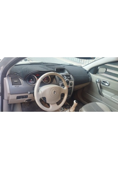 Renault Megane 2 Modellerine Uygun Torpido Koruma Halısı Siyah Kenar Renk Siyah
