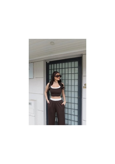 Kechi Woman Modal Kumaş Askılı İkili Takım, Crop Top Ve Pantolon Seti, Beyaz Şeritli Detaylı Kahve Kechi Woman Modal Kumaş Askılı İkili Takım, Crop Top Ve Pantolon Seti, Beyaz Şeritli Detaylı Kahve