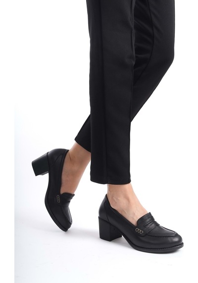 Analin Shoes Kadın Hakiki Deri Saraçlı Klasik Topuklu Ayakkabı Siyah