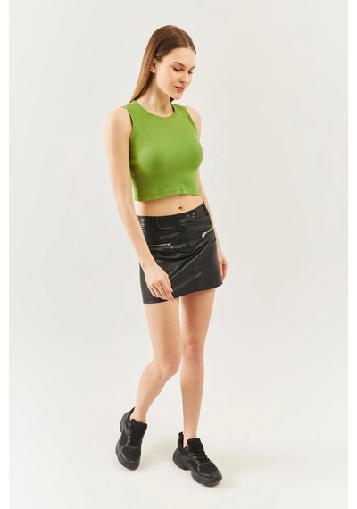 Butikgiz Kadın Sıfır Kol Bisiklet Yaka Vücuda Oturan %100 Pamuklu Kaşkorse Esnek Crop Bluz Çimen Yeşili