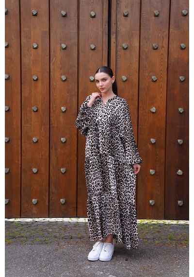 Polologin Butik Modern Leopar Desenli Spor Kesim Uzun Tesettür Elbise Krem