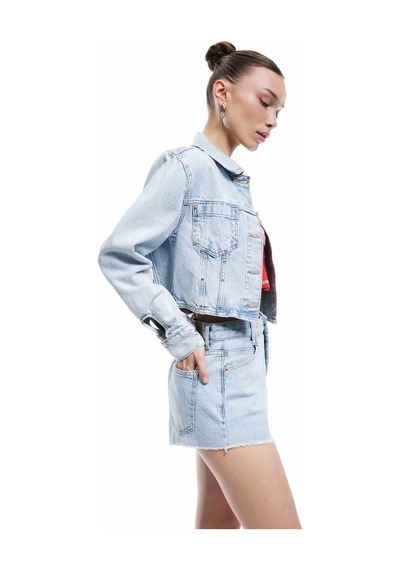 Koton Yüksek Bel Rahat Kalıp Düğmeli Cepli Pis Paça Denim Şort Açık İndigo 5sal40072md Açık İndigo Koton Yüksek Bel Rahat Kalıp Düğmeli Cepli Pis Paça Denim Şort Açık İndigo 5sal40072md Açık İndigo